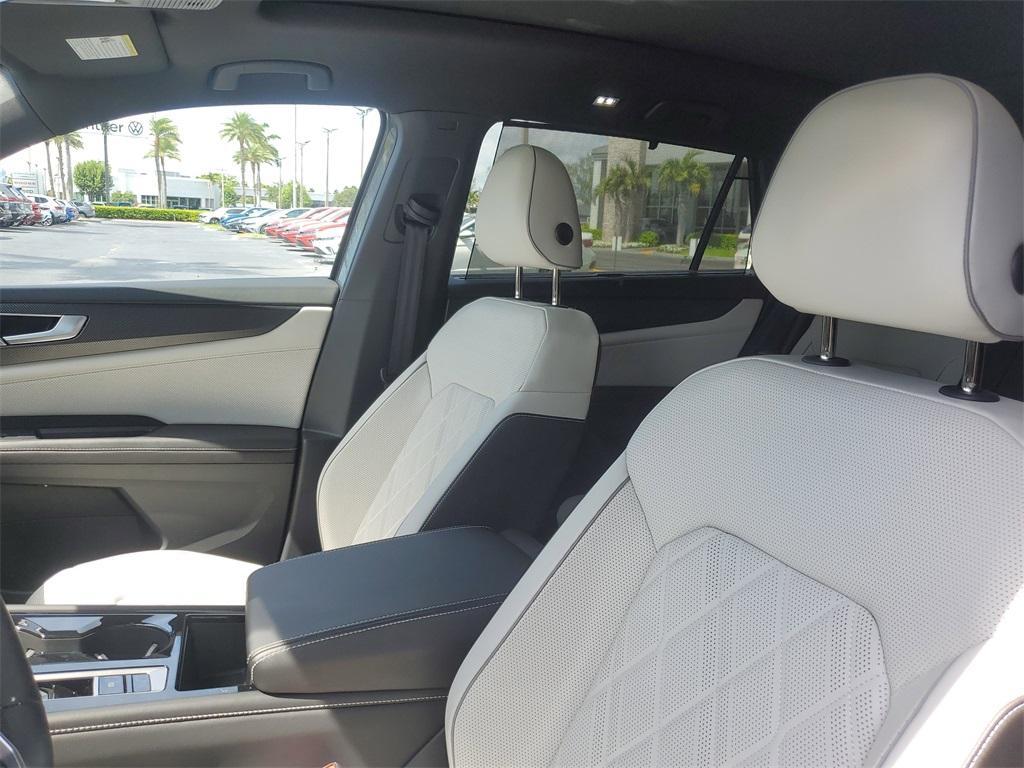 new 2024 Volkswagen Atlas Cross Sport car, priced at $54,346