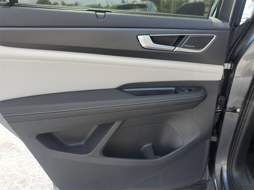 new 2024 Volkswagen Atlas Cross Sport car, priced at $44,511