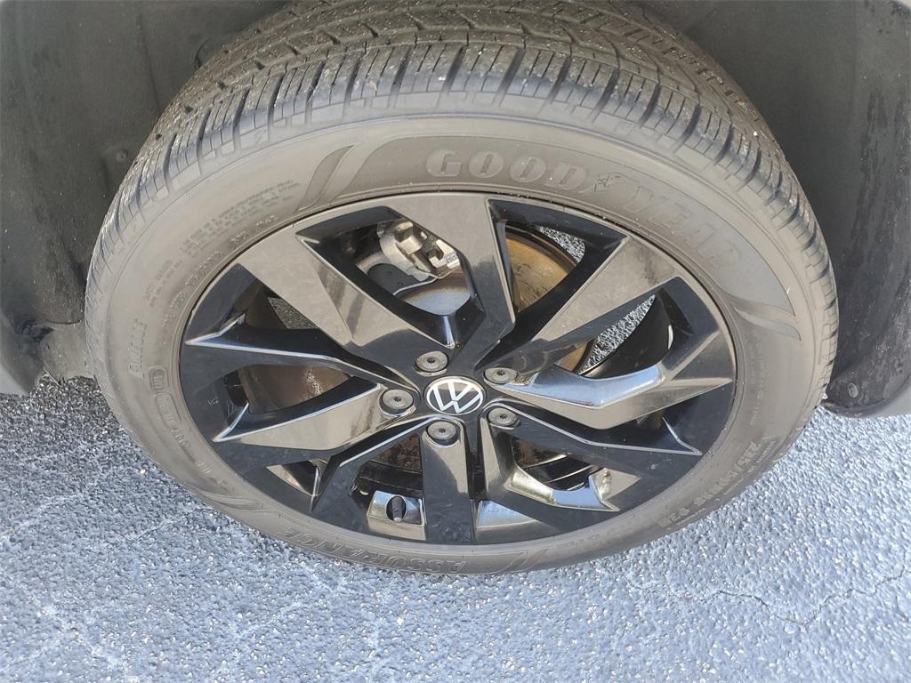 used 2022 Volkswagen Taos car, priced at $21,344