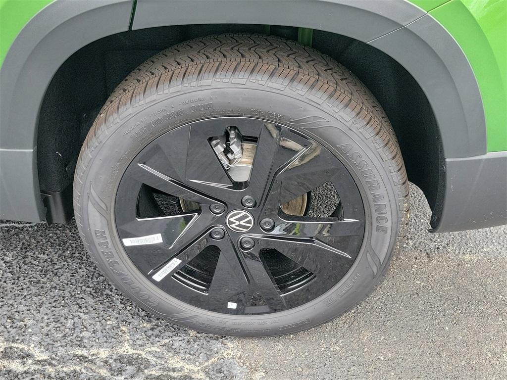 new 2025 Volkswagen Taos car, priced at $28,700