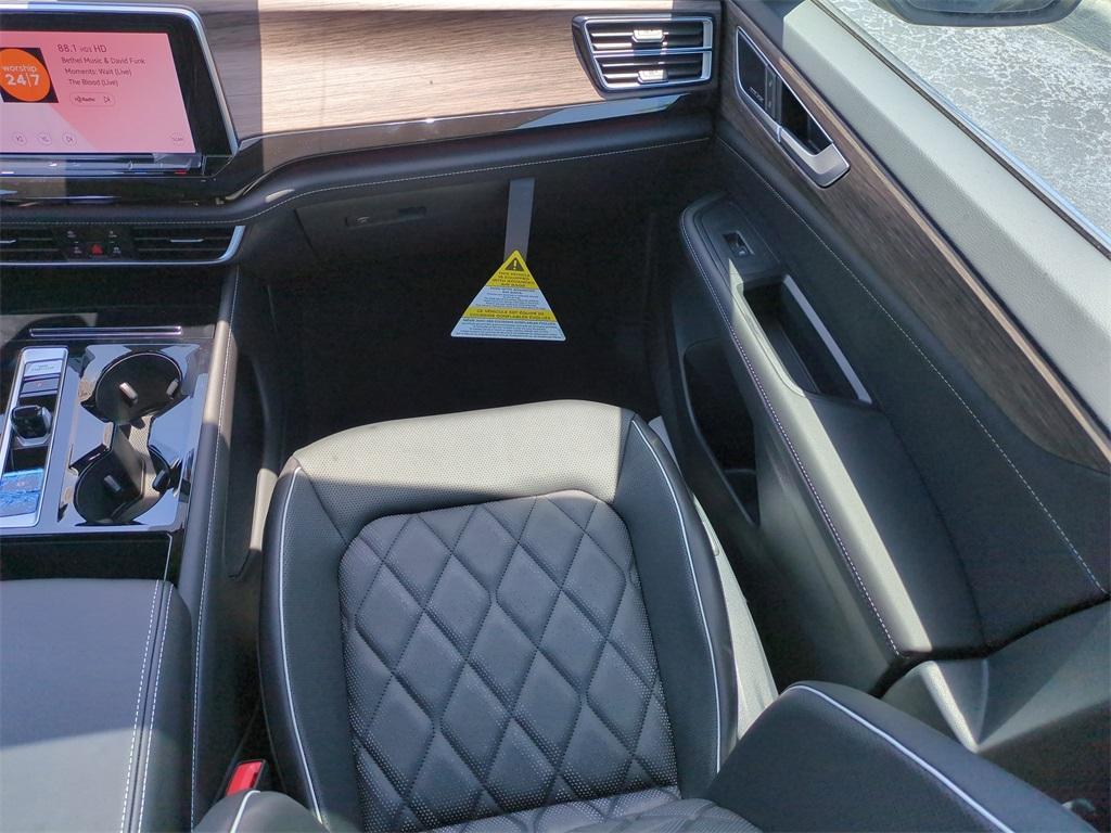 new 2025 Volkswagen Atlas car, priced at $55,496