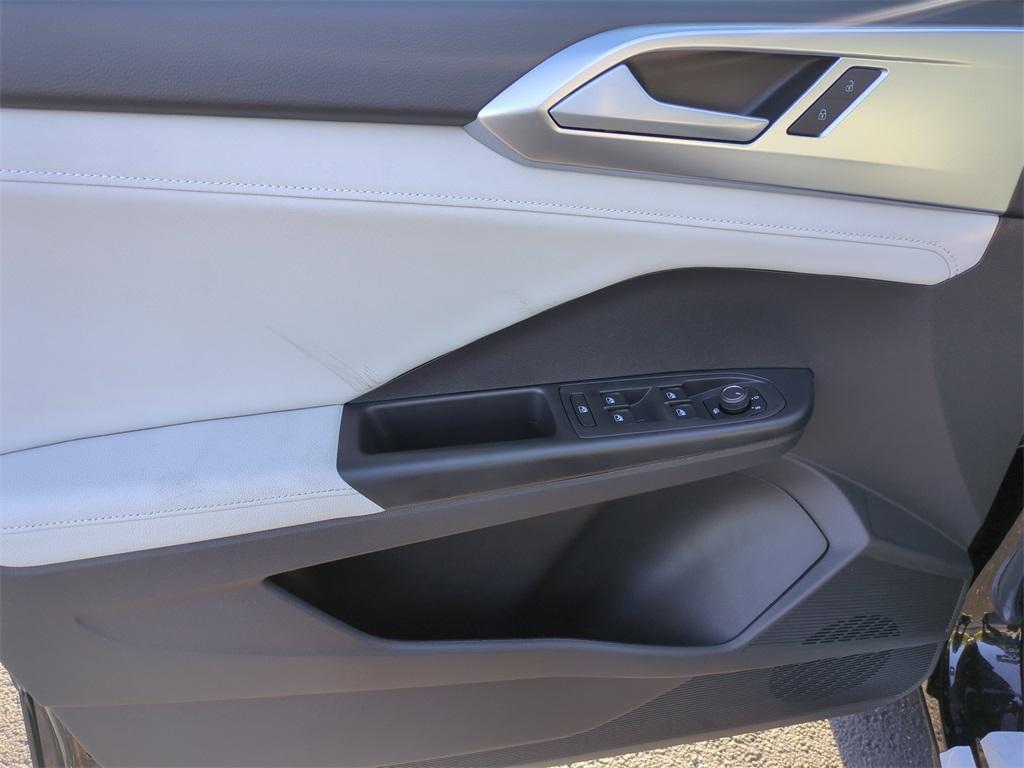 new 2025 Volkswagen Taos car, priced at $27,923