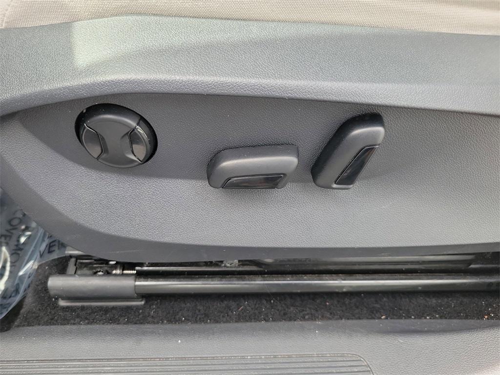 used 2022 Volkswagen Tiguan car, priced at $20,995