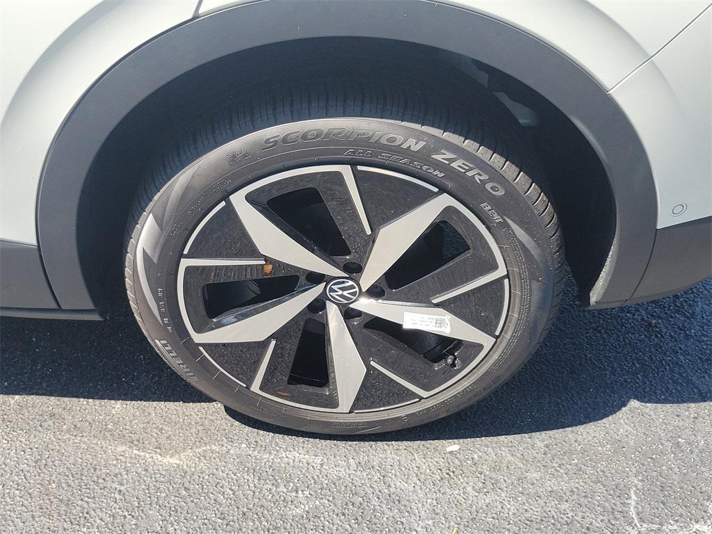 new 2025 Volkswagen ID.4 car, priced at $56,867