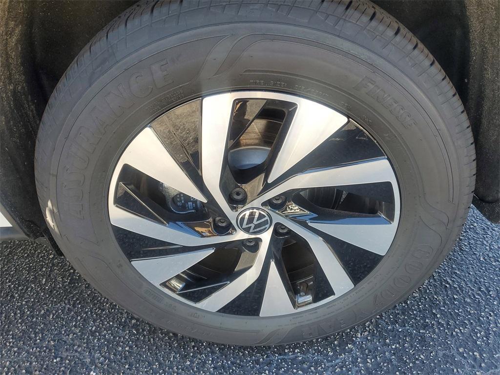 new 2026 Volkswagen Tiguan car, priced at $31,037