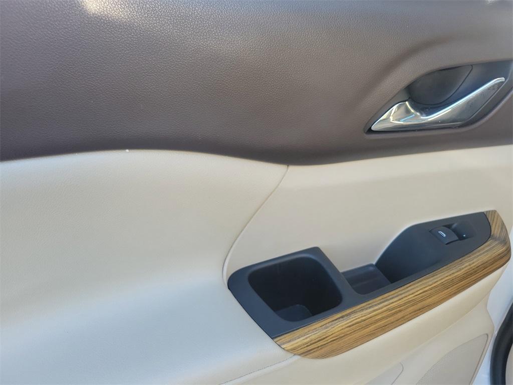 used 2017 GMC Acadia car