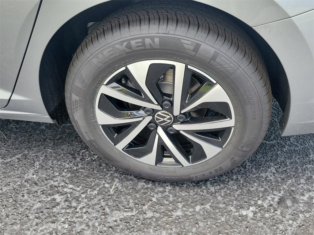 new 2025 Volkswagen Jetta car, priced at $24,524