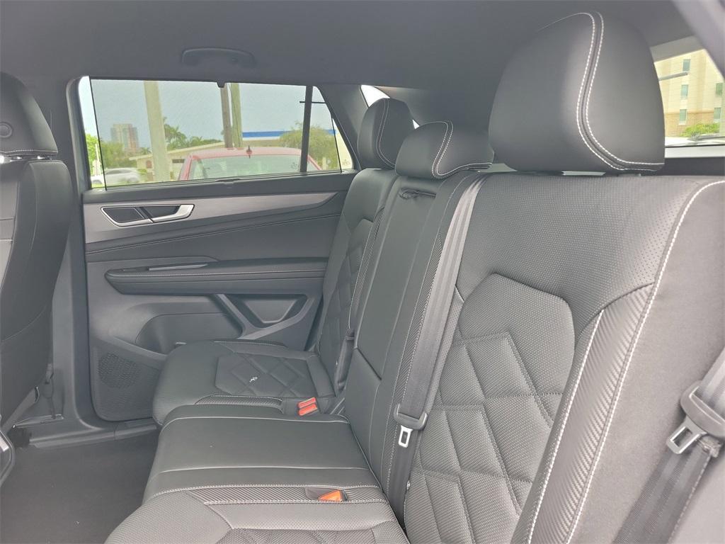 new 2025 Volkswagen Atlas Cross Sport car, priced at $44,065