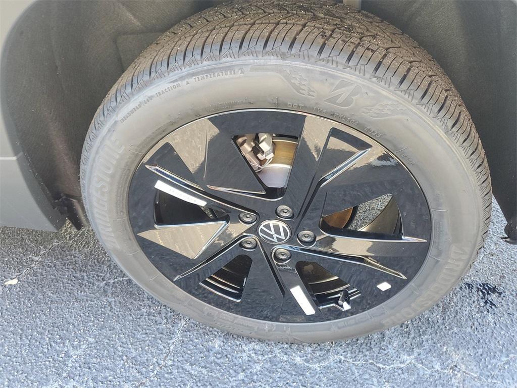 new 2025 Volkswagen Taos car, priced at $28,852
