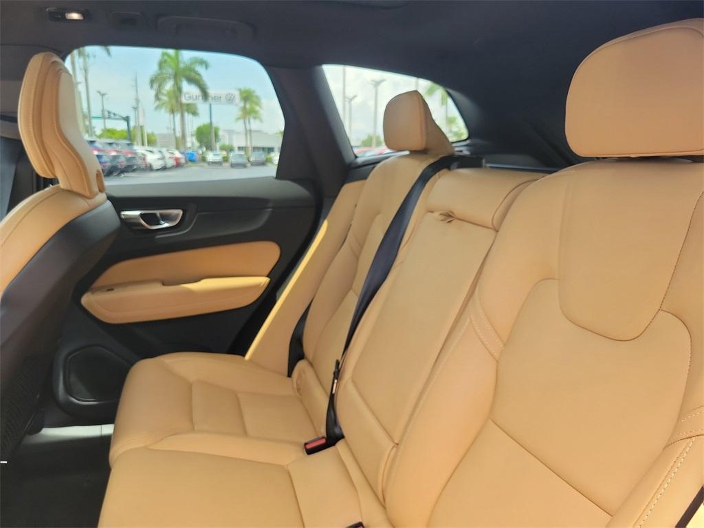 used 2022 Volvo XC60 car, priced at $32,995