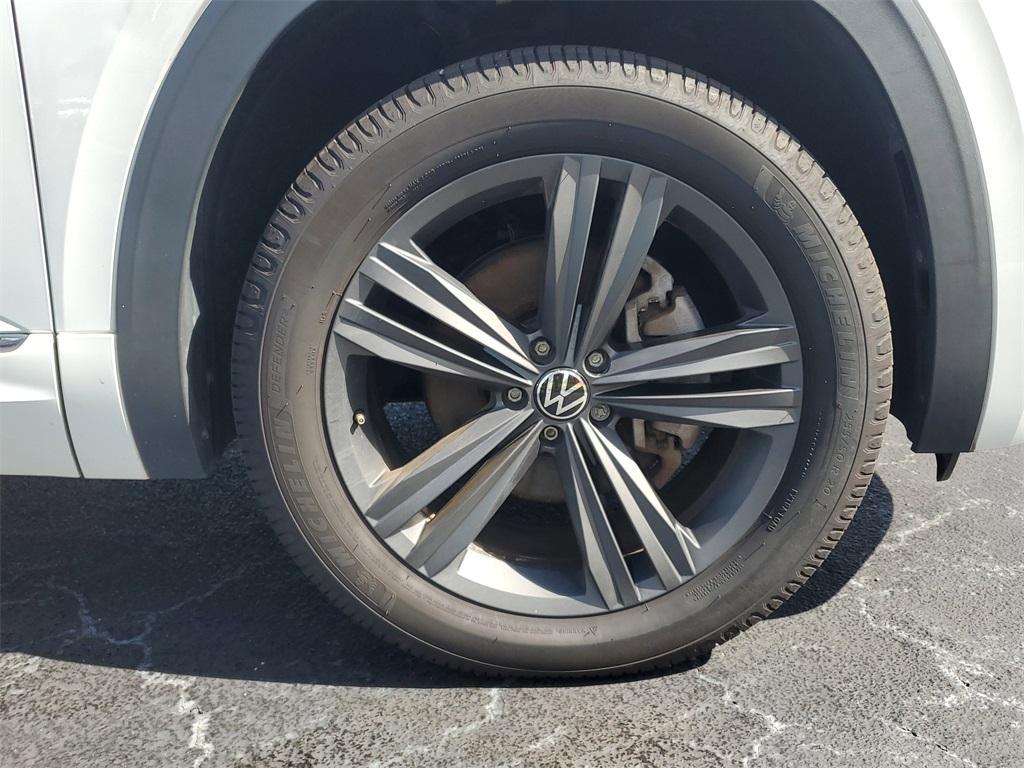 used 2021 Volkswagen Atlas car, priced at $18,798