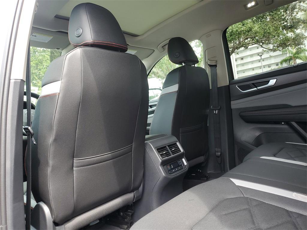 new 2025 Volkswagen Atlas car, priced at $40,282