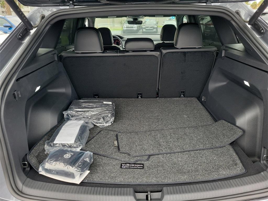 new 2024 Volkswagen Atlas Cross Sport car, priced at $55,171