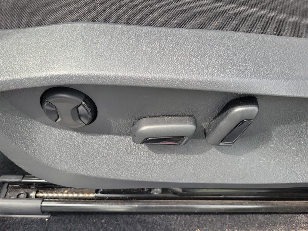 used 2022 Volkswagen Tiguan car, priced at $21,595
