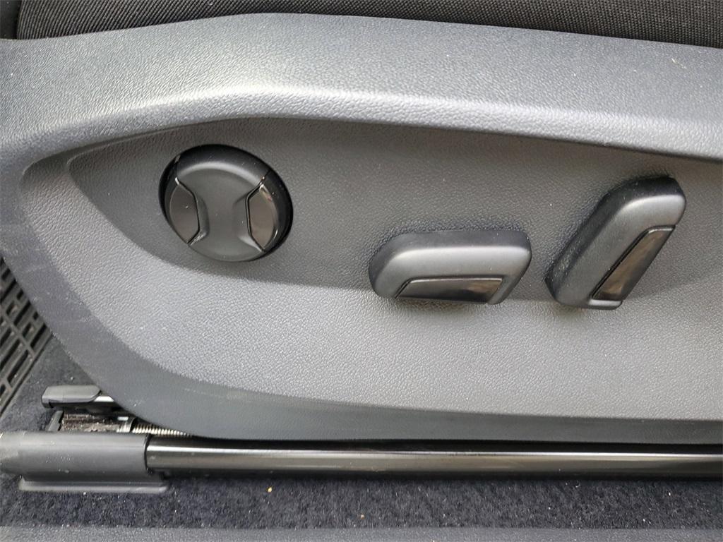 used 2022 Volkswagen Tiguan car, priced at $21,444