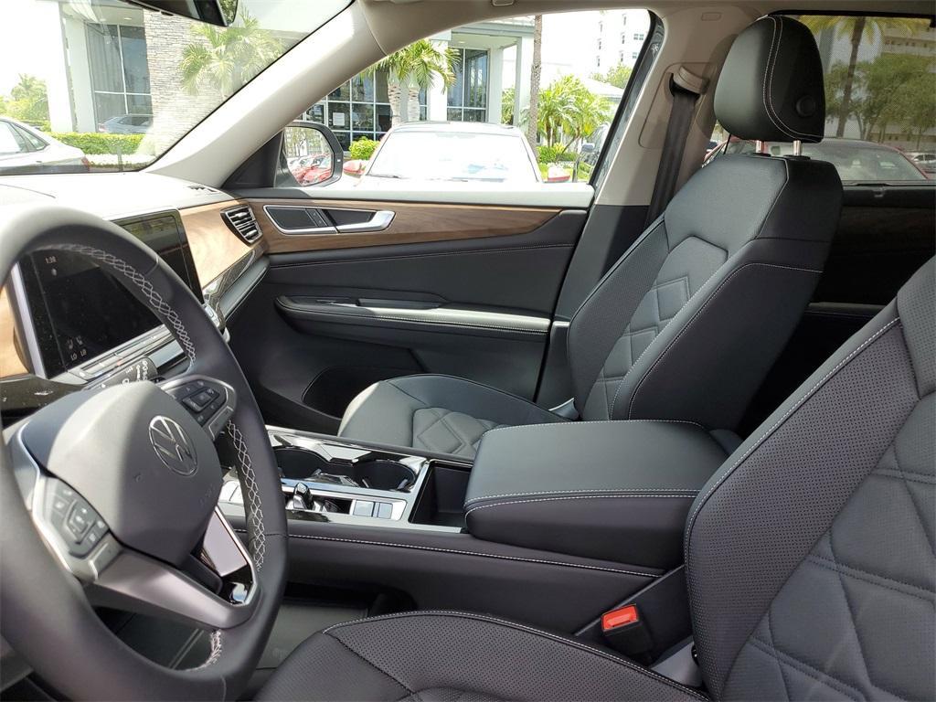 new 2025 Volkswagen Atlas car, priced at $46,246