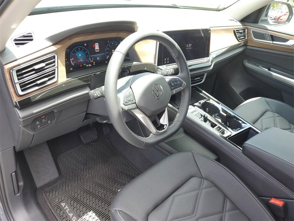 new 2025 Volkswagen Atlas car, priced at $46,246