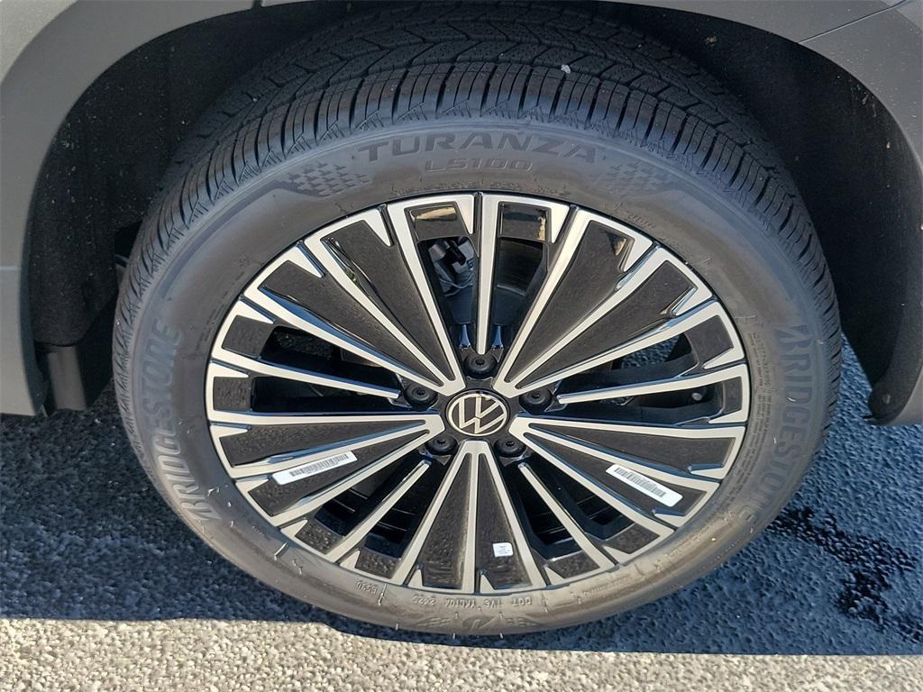 new 2025 Volkswagen Taos car, priced at $27,012