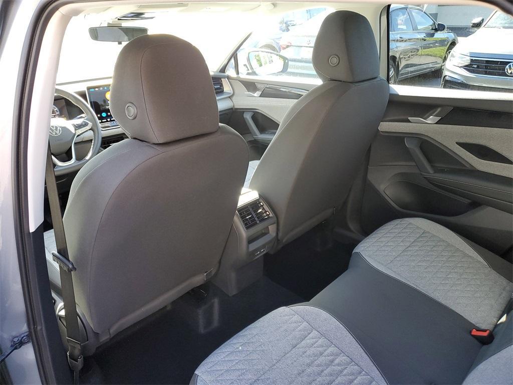 new 2025 Volkswagen Tiguan car, priced at $27,946