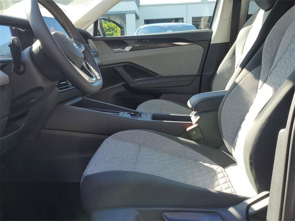 new 2025 Volkswagen Tiguan car, priced at $27,946