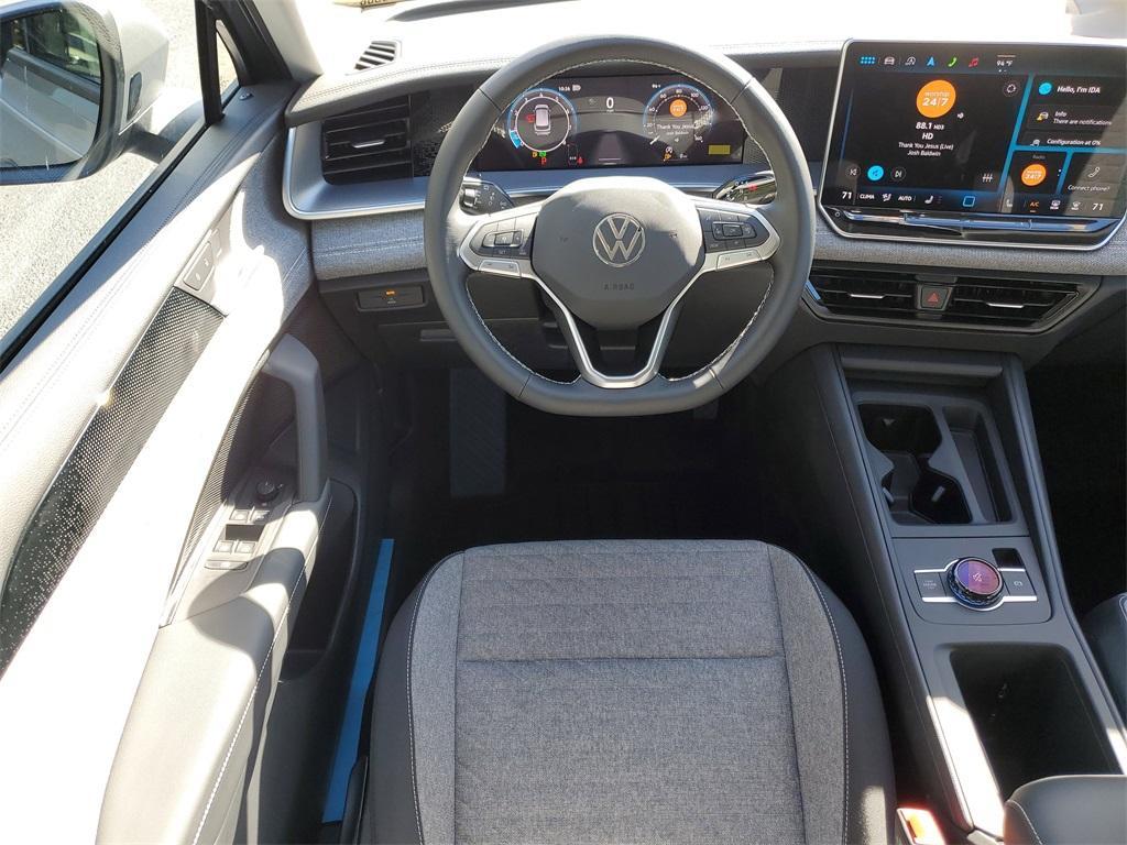 new 2025 Volkswagen Tiguan car, priced at $27,946