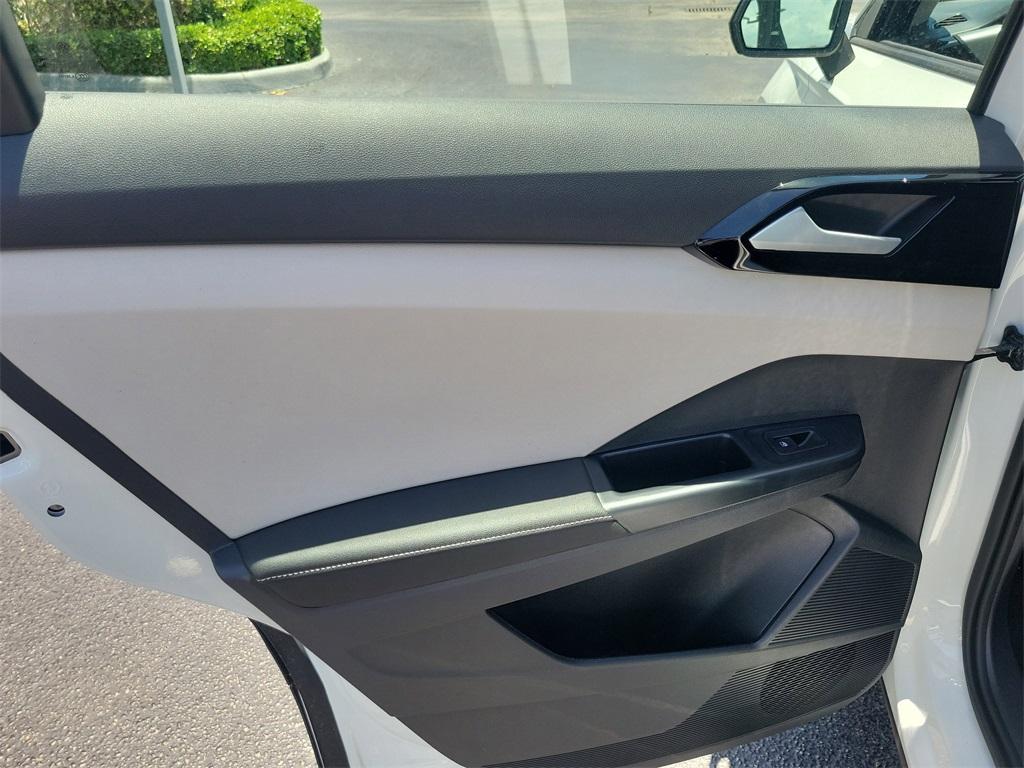 new 2025 Volkswagen Taos car, priced at $27,555