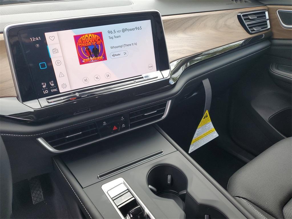 new 2026 Volkswagen Atlas car, priced at $38,927