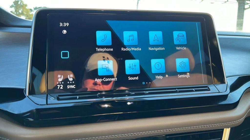 used 2024 Volkswagen Atlas Cross Sport car, priced at $29,980