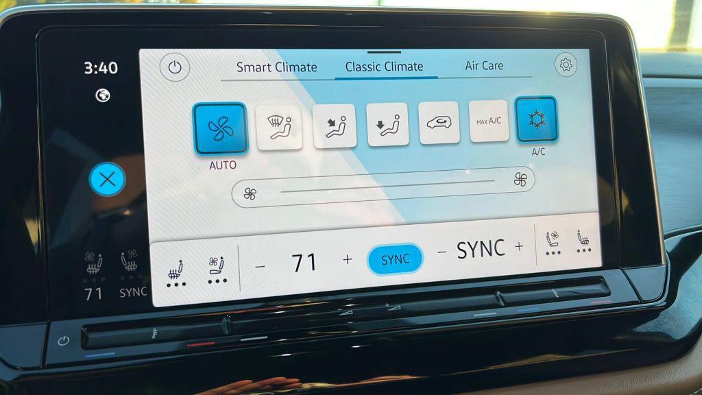 used 2024 Volkswagen Atlas Cross Sport car, priced at $29,980