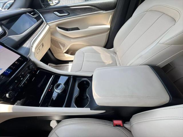 used 2023 Jeep Grand Cherokee car, priced at $35,980