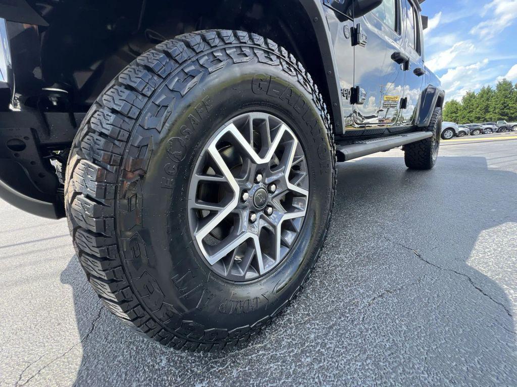 used 2023 Jeep Gladiator car, priced at $34,980