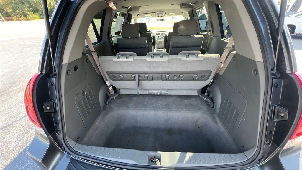 used 2007 Nissan Quest car, priced at $5,990
