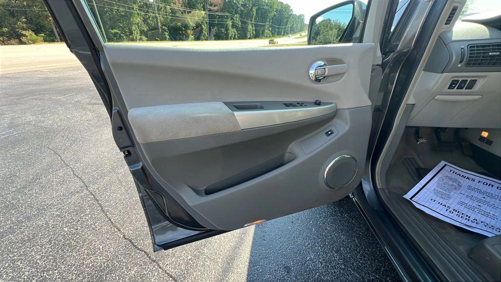 used 2007 Nissan Quest car, priced at $5,990