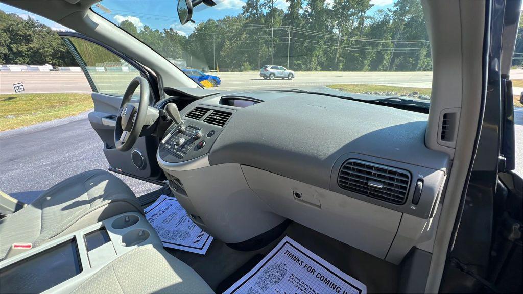 used 2007 Nissan Quest car, priced at $5,990