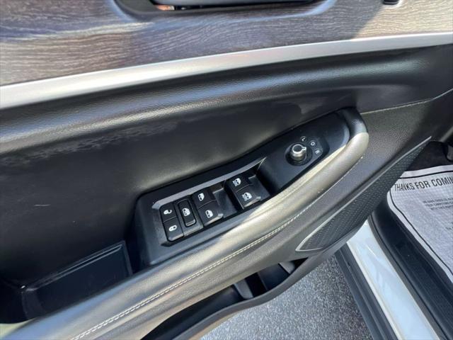 used 2022 Jeep Grand Cherokee car, priced at $33,980