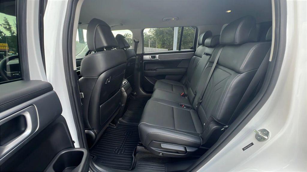 used 2024 Hyundai Santa Fe car, priced at $32,980