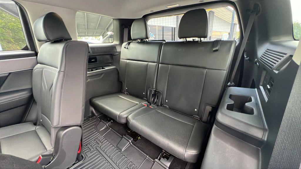 used 2024 Hyundai Santa Fe car, priced at $32,980