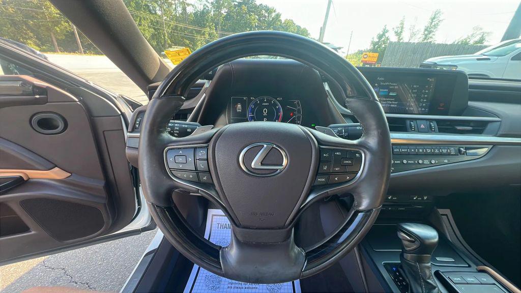 used 2020 Lexus ES 350 car, priced at $27,980