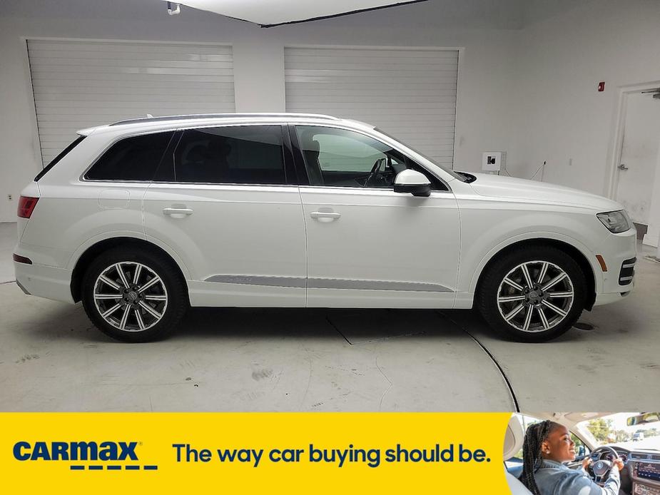 used 2019 Audi Q7 car, priced at $30,998