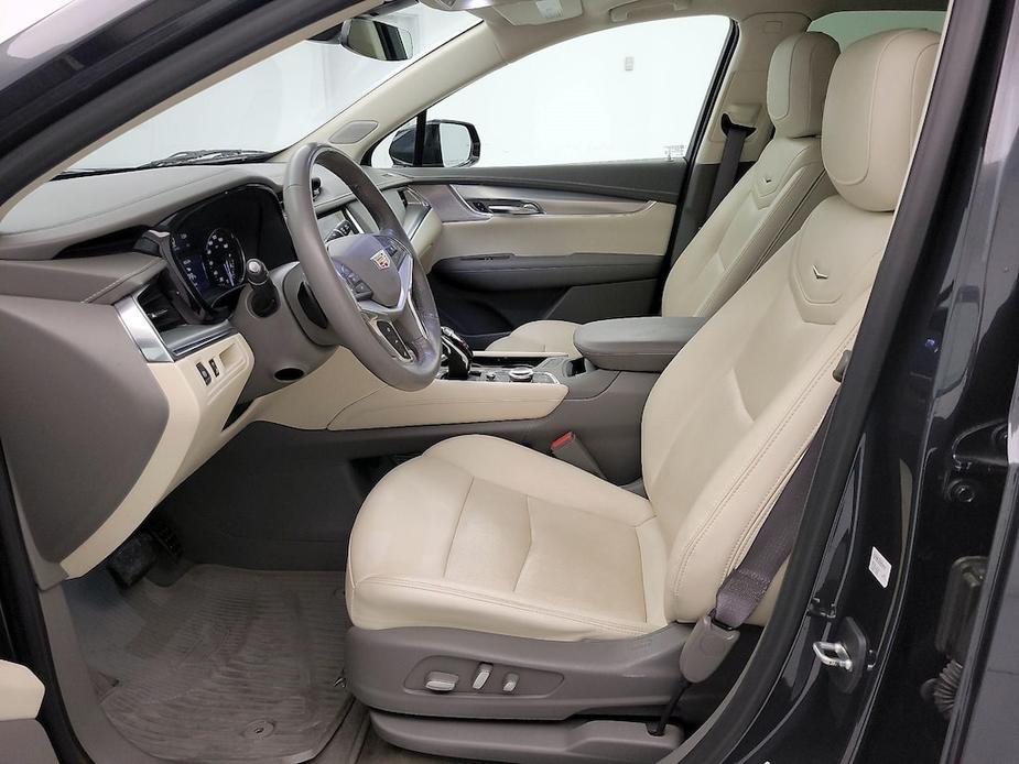 used 2021 Cadillac XT5 car, priced at $28,998