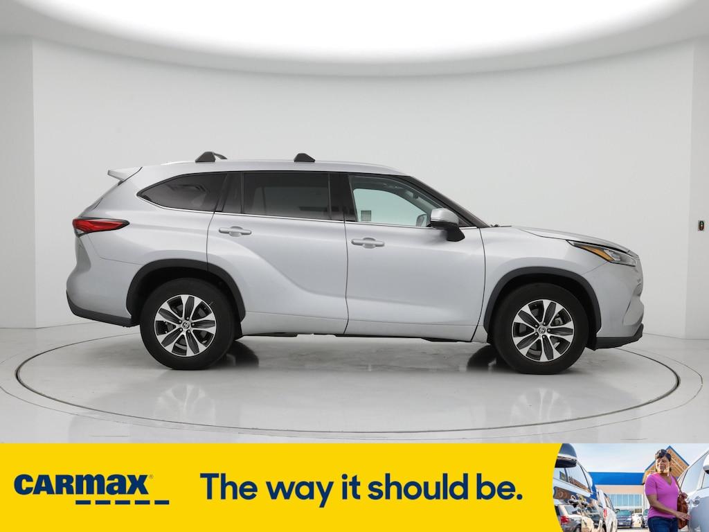 used 2020 Toyota Highlander car, priced at $33,998
