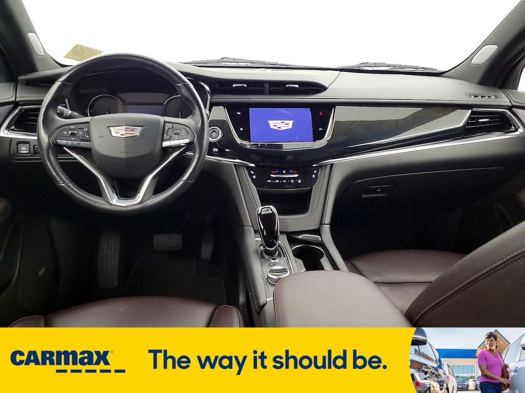 used 2022 Cadillac XT6 car, priced at $37,998