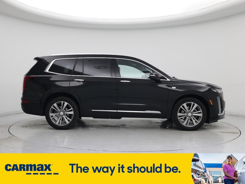 used 2022 Cadillac XT6 car, priced at $37,998