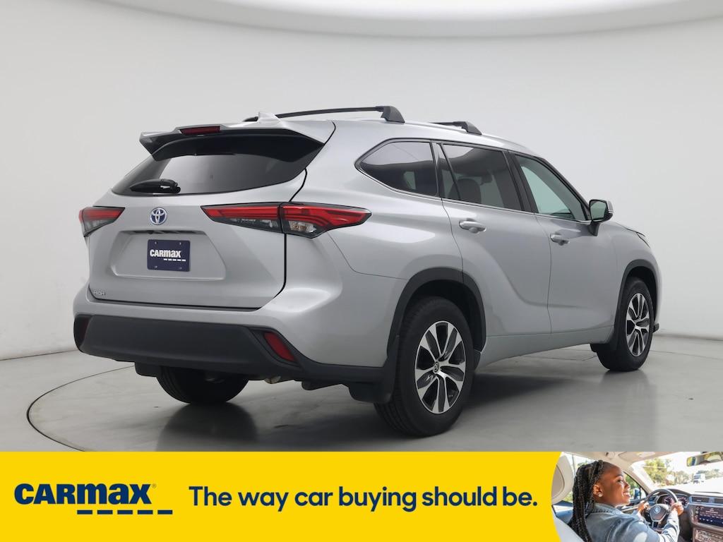 used 2022 Toyota Highlander Hybrid car, priced at $41,998
