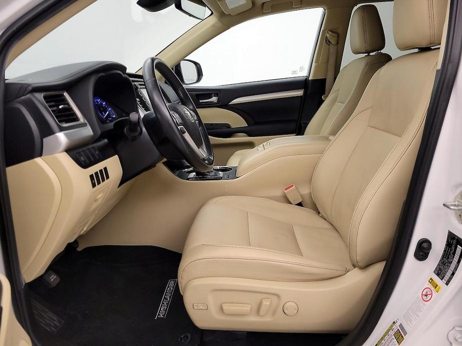 used 2019 Toyota Highlander Hybrid car, priced at $33,998