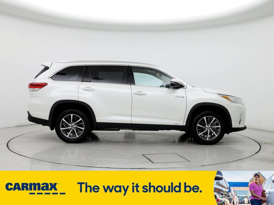 used 2019 Toyota Highlander Hybrid car, priced at $33,998