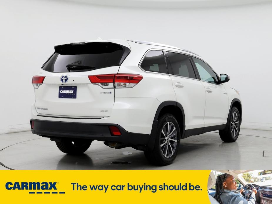 used 2019 Toyota Highlander Hybrid car, priced at $33,998