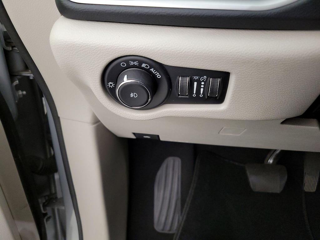 used 2023 Chrysler Pacifica car, priced at $23,998