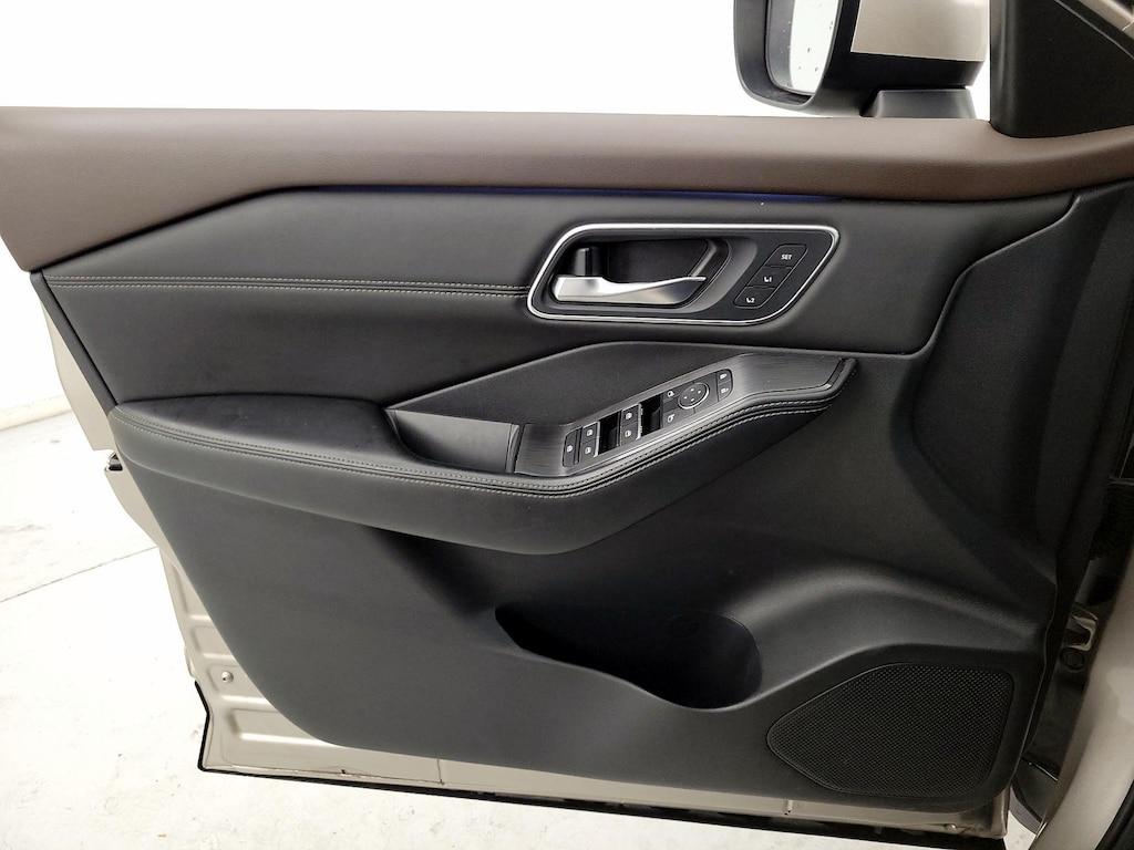 used 2023 Nissan Rogue car, priced at $28,998