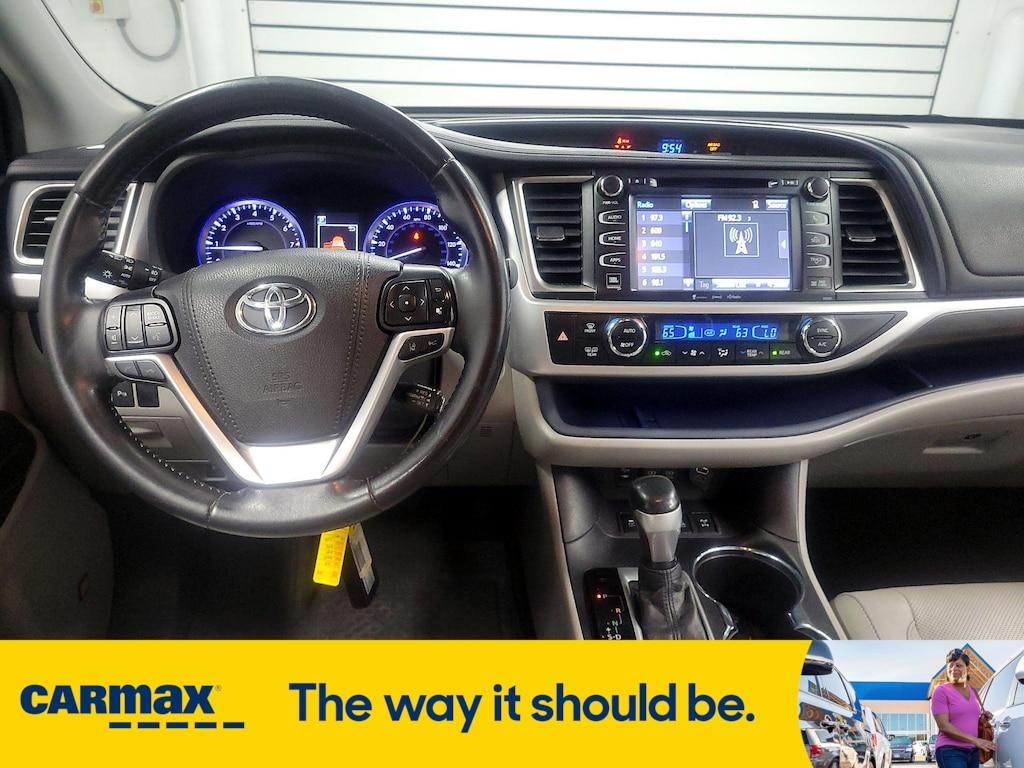 used 2019 Toyota Highlander car, priced at $25,998